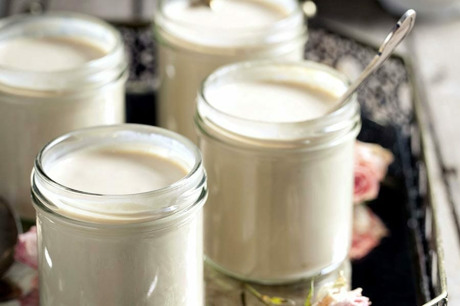 Yaourts fermes et fondants - recette en yaourtière