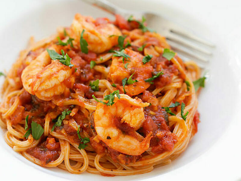 Spaghettis aux crevettes et à l'ail au Thermomix - Cookomix