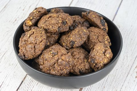 Biscuits chocolat, raisins et noisettes