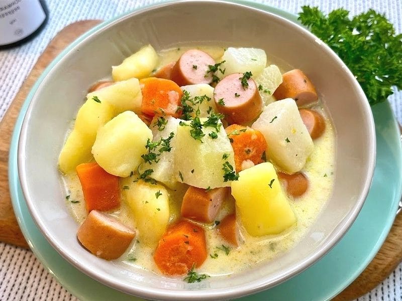 Potée carottes, chou-rave et saucisses au Thermomix