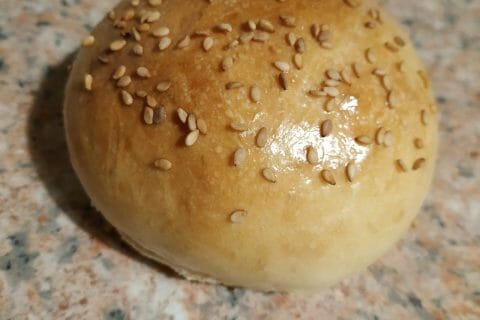 Pain burger Express par claudia97213. Une recette de fan à retrouver dans  la catégorie Pains & Viennoiseries sur , de  Thermomix<sup>®</sup>.