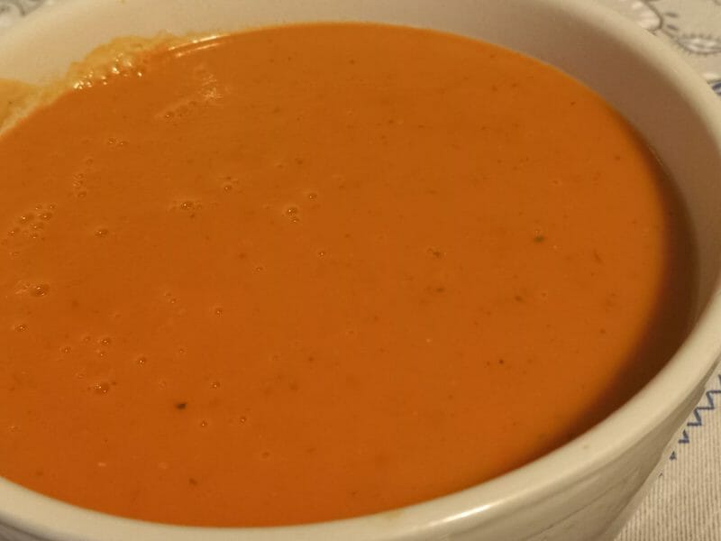 Soupe de tomate au Thermomix • Yummix !