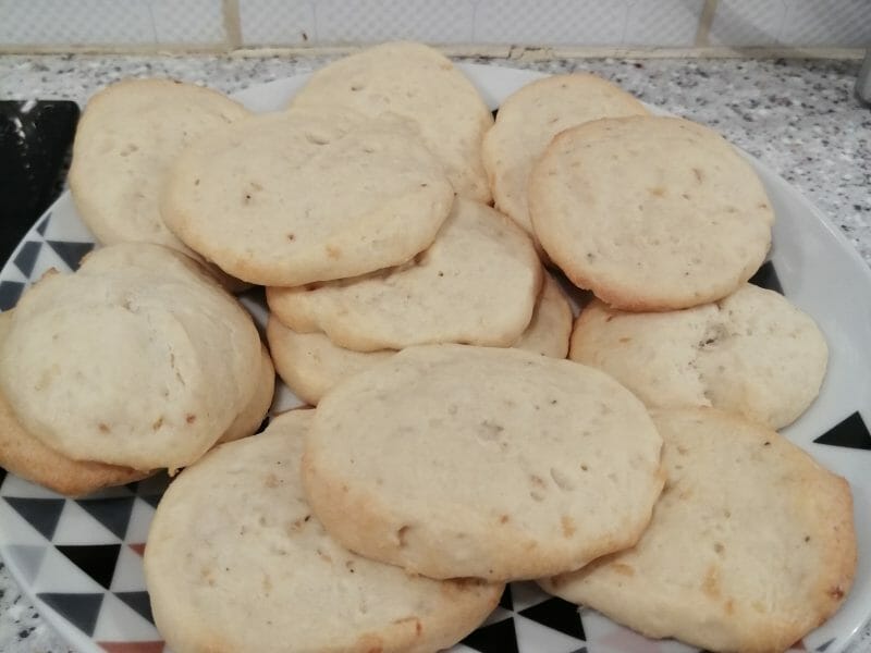 Biscuits Aperitif Creme Et Oignon Au Thermomix Cookomix