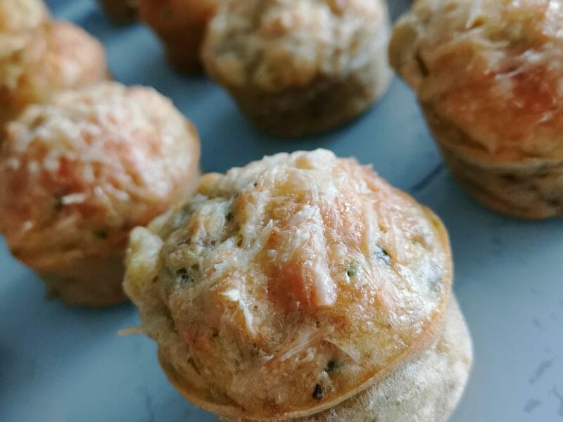 Muffins aux courgettes, basilic et pignons au Thermomix • Yummix !