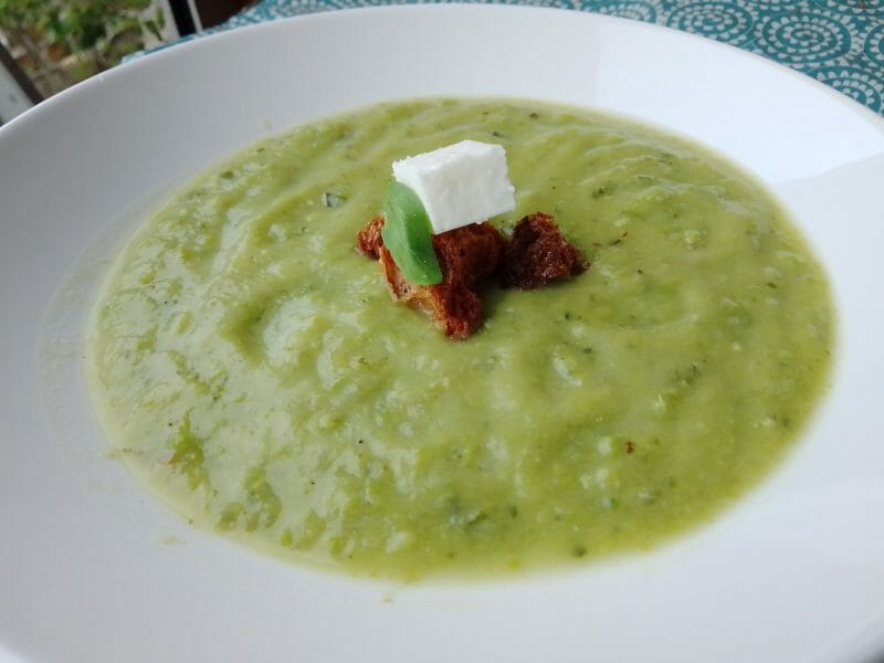 Velouté De Courgettes, Petits Pois Et Basilic Au Thermomix - Cookomix