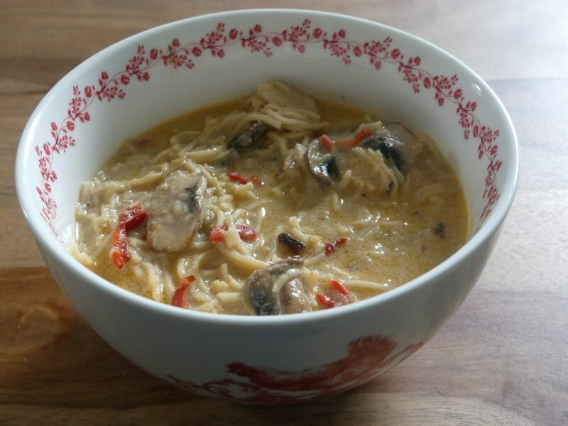 Ramen aux lamelles de bœuf, légumes et nouilles de riz - Cookidoo
